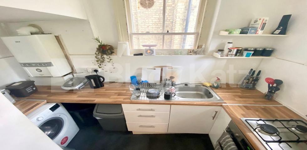 			3 Bedroom, 1 bath, 1 reception Apartment			 Hornsey Lane, HIGHGATE - ARCHWAY